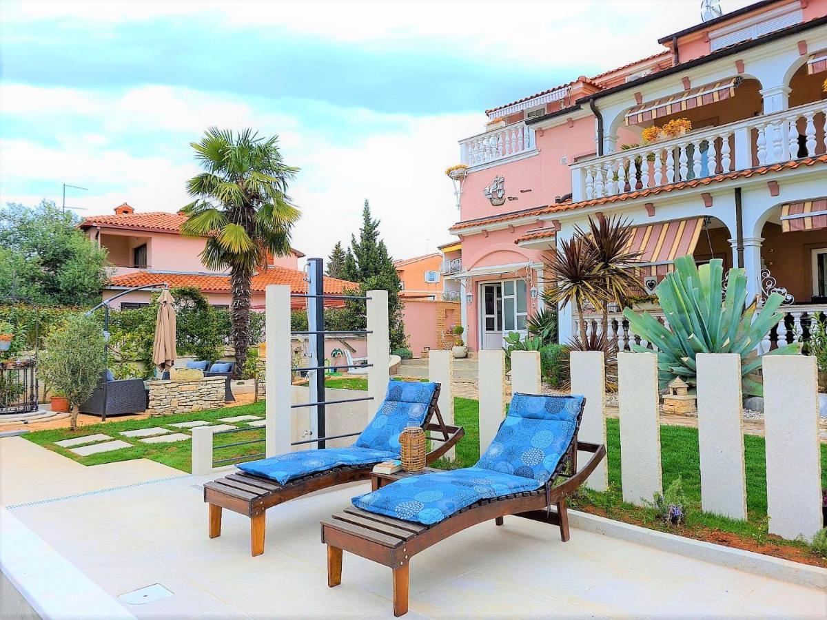 Apartment Villa Engel With Pool Пореч Екстериор снимка