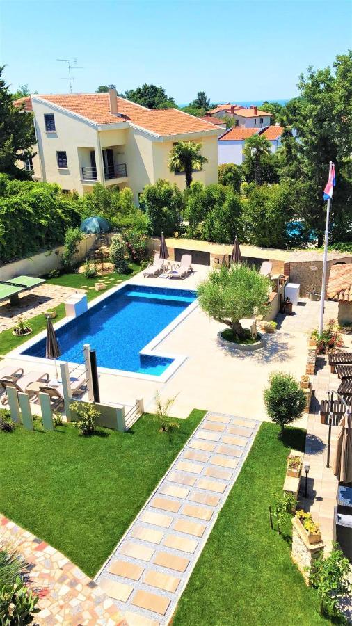 Apartment Villa Engel With Pool Пореч Екстериор снимка