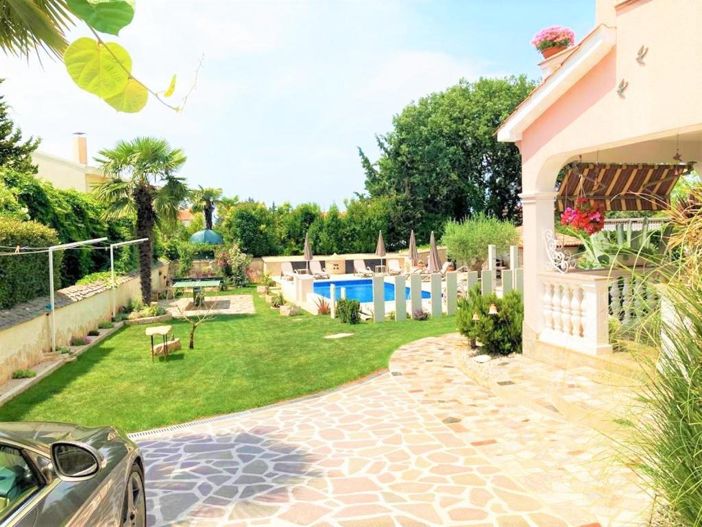 Apartment Villa Engel With Pool Пореч Екстериор снимка
