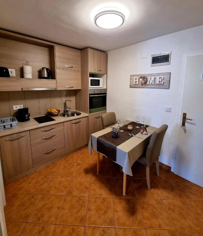 Apartment Villa Engel With Pool Пореч Екстериор снимка