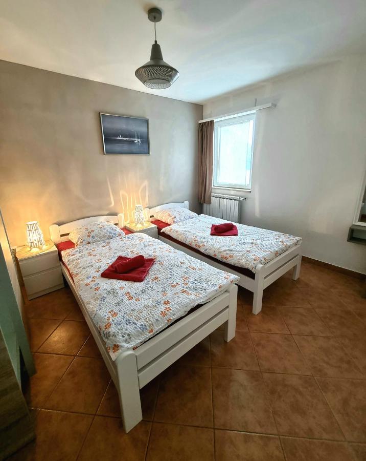 Apartment Villa Engel With Pool Пореч Екстериор снимка