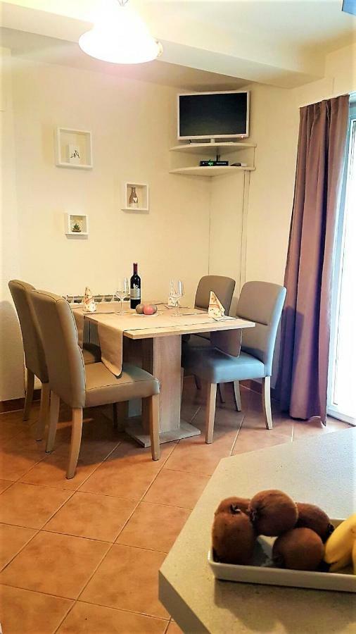 Apartment Villa Engel With Pool Пореч Екстериор снимка